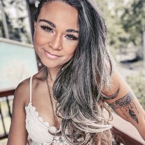 Meet your Posher, Amanda